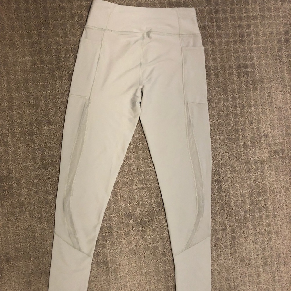 Light Gray VS Sport mesh Leggings w/ Pockets